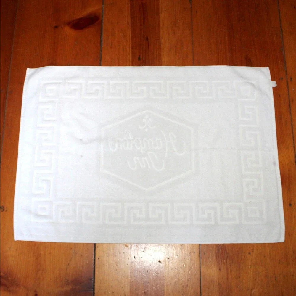 Hampton Inn Vintage Bath Mat rug white cotton Hotel Motel